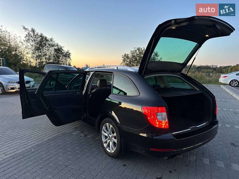 Универсал Skoda Superb 2012 в Ровно