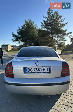 Лифтбек Skoda Superb 2003 в 