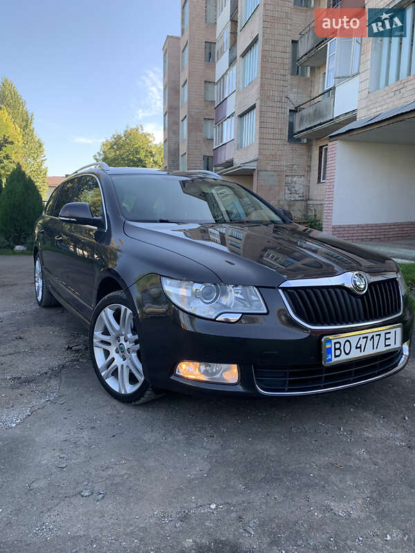 Skoda Superb 2011