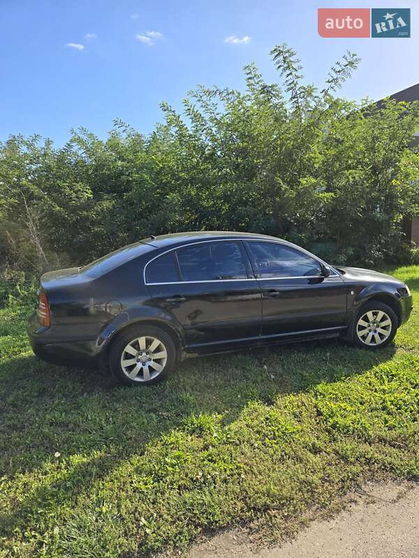 Лифтбек Skoda Superb 2005 в Борисполе