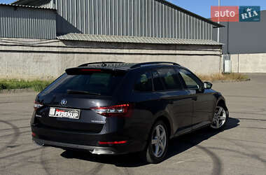Лифтбек Skoda Superb 2017 в 