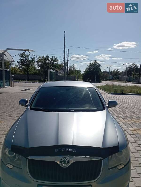 Лифтбек Skoda Superb 2010 в 