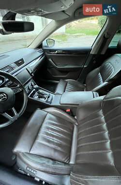 Лифтбек Skoda Superb 2016 в 
