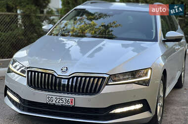 Универсал Skoda Superb 2019 в 