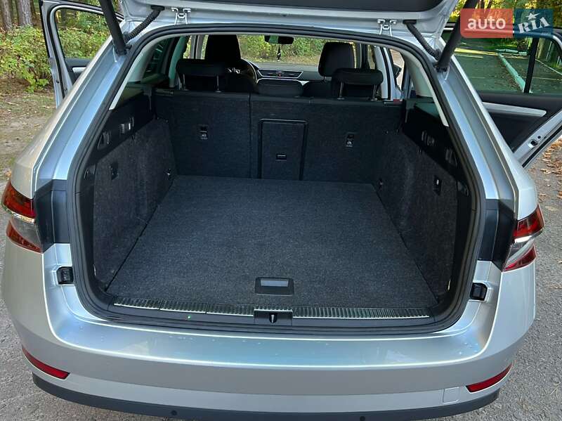 Универсал Skoda Superb 2019 в Дубно