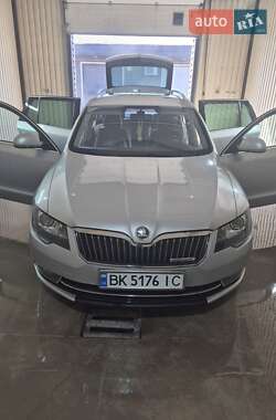 Универсал Skoda Superb 2014 в 