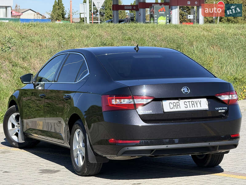 Лифтбек Skoda Superb 2019 в Стрые