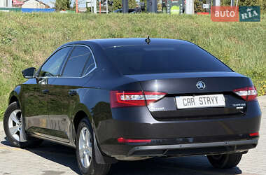 Лифтбек Skoda Superb 2019 в 