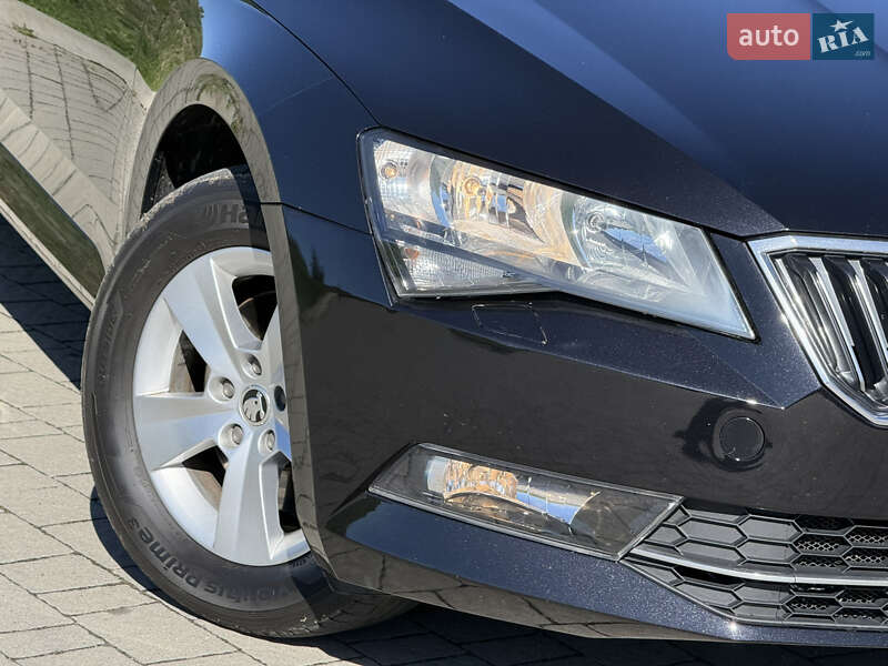 Лифтбек Skoda Superb 2019 в Стрые