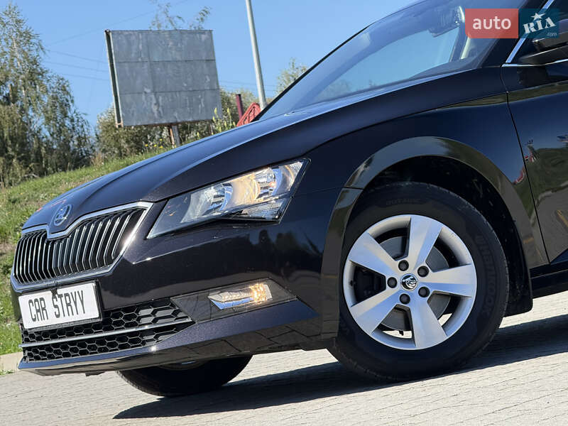 Лифтбек Skoda Superb 2019 в Стрые