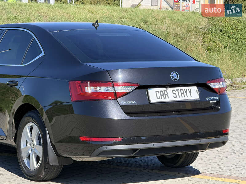 Лифтбек Skoda Superb 2019 в Стрые