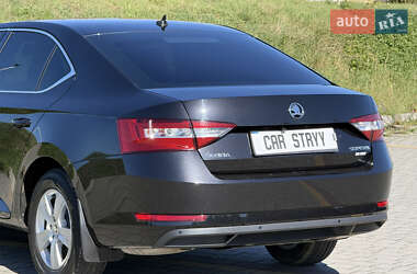 Лифтбек Skoda Superb 2019 в 