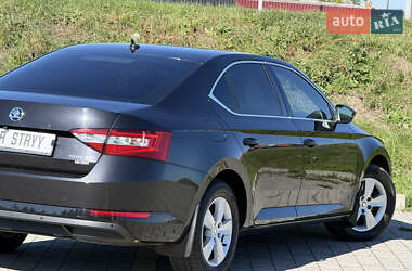 Лифтбек Skoda Superb 2019 в 