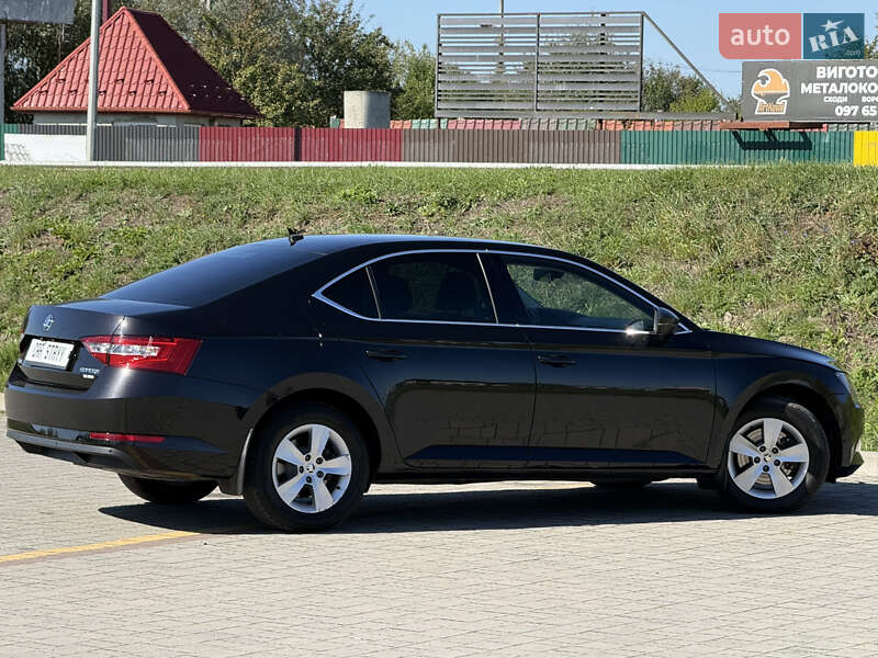 Лифтбек Skoda Superb 2019 в Стрые