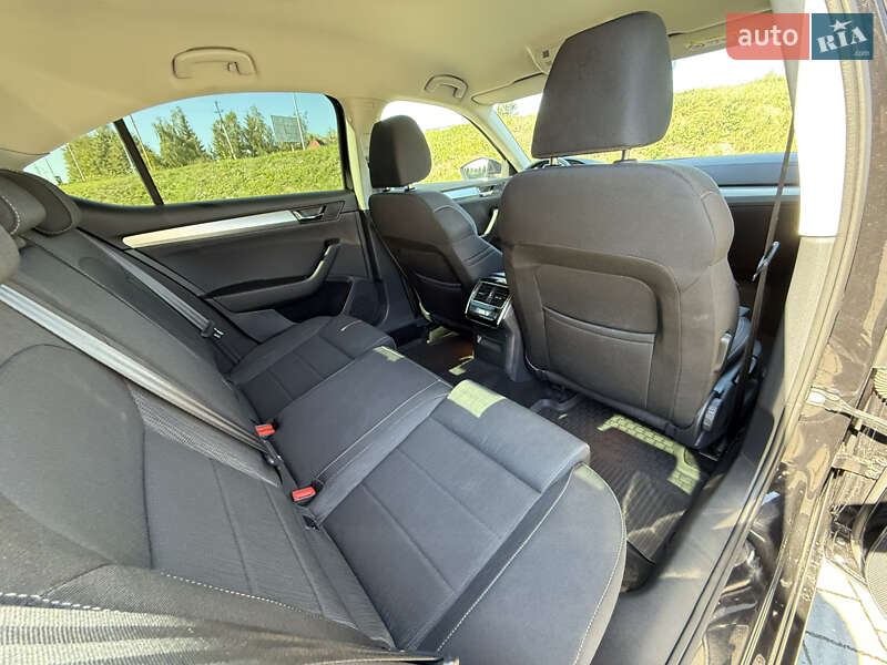 Лифтбек Skoda Superb 2019 в Стрые