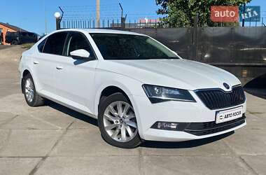 Лифтбек Skoda Superb 2019 в Киеве