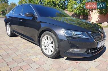 Лифтбек Skoda Superb 2017 в 