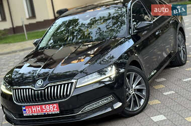 Лифтбек Skoda Superb 2021 в 