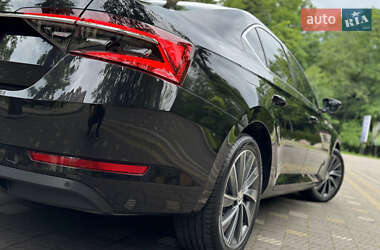 Лифтбек Skoda Superb 2021 в 