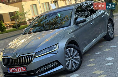 Лифтбек Skoda Superb 2021 в 