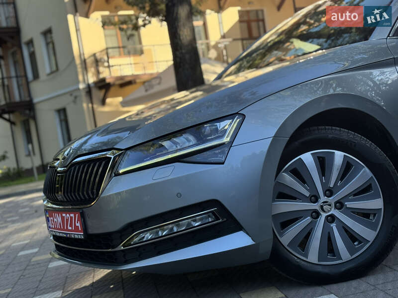 Лифтбек Skoda Superb 2021 в Трускавце