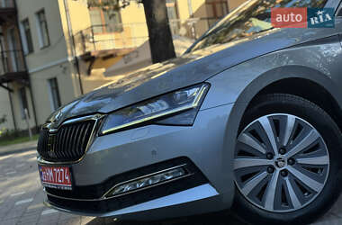 Лифтбек Skoda Superb 2021 в 