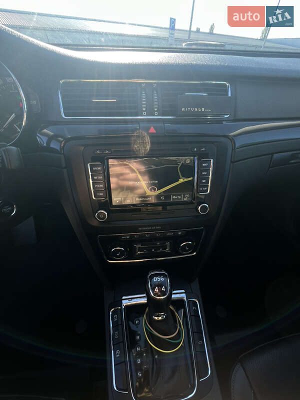 Универсал Skoda Superb 2014 в Луцке