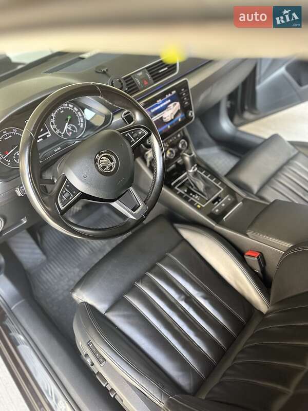 Лифтбек Skoda Superb 2018 в Киеве