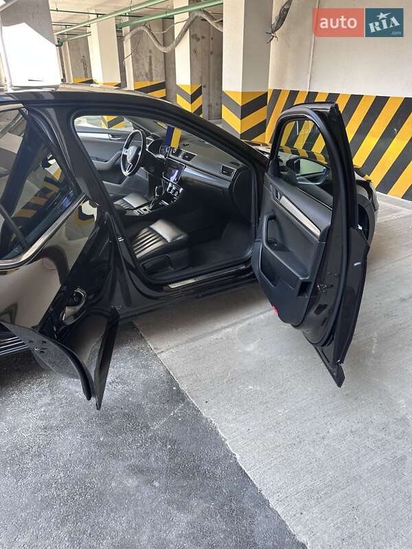 Лифтбек Skoda Superb 2018 в Киеве