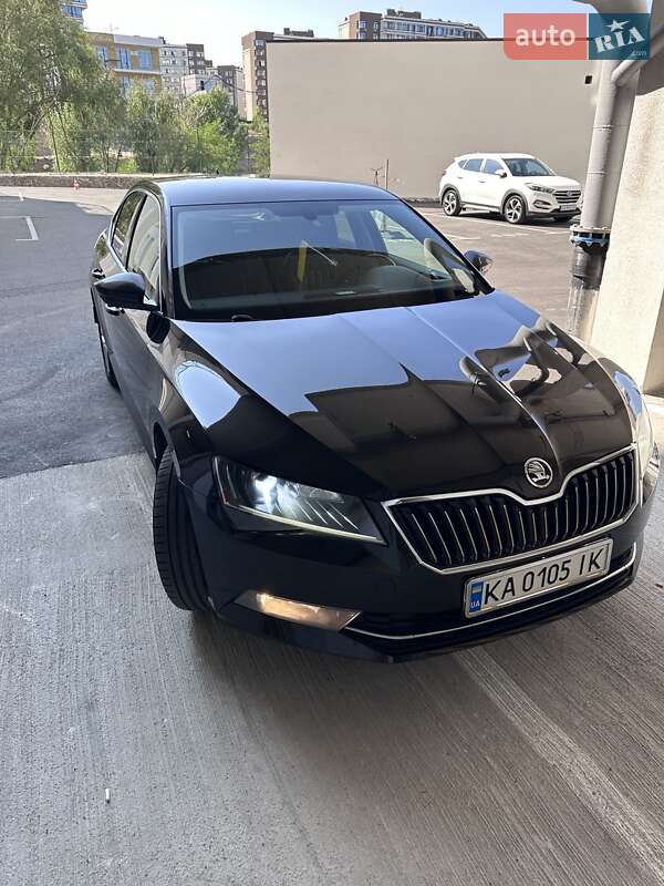 Лифтбек Skoda Superb 2018 в Киеве