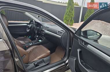 Лифтбек Skoda Superb 2016 в 