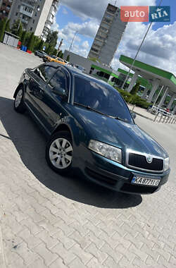 Лифтбек Skoda Superb 2003 в Житомире