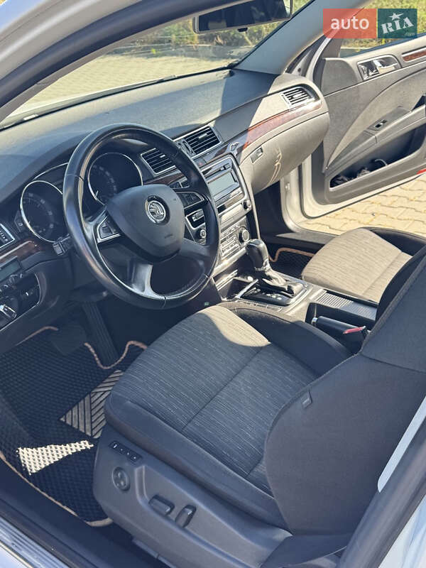 Универсал Skoda Superb 2014 в Киеве