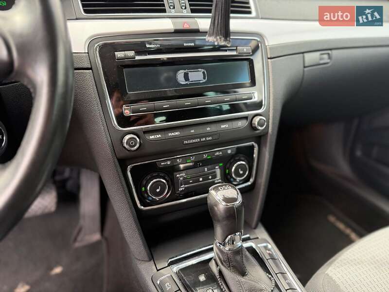 Универсал Skoda Superb 2013 в Луцке