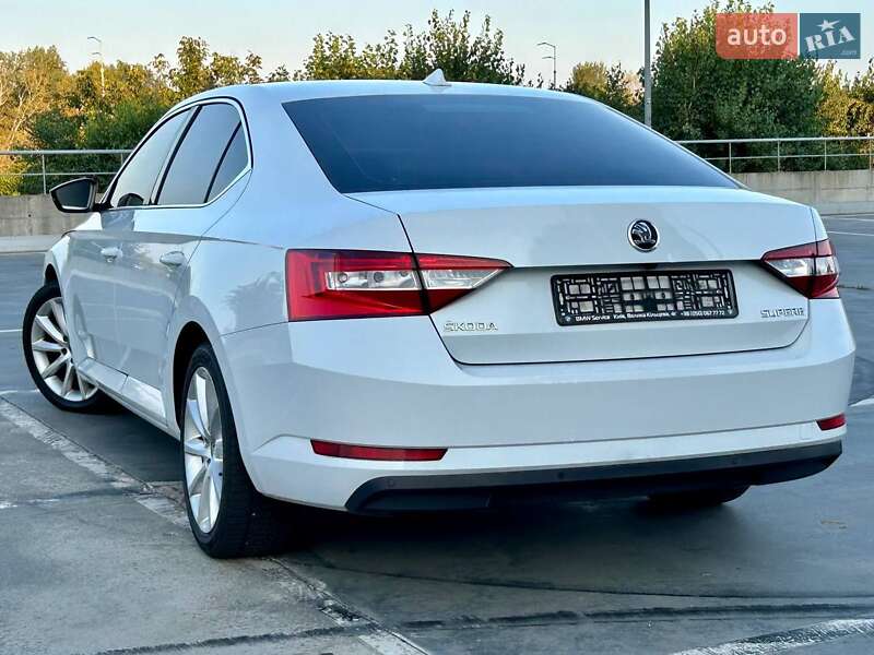Лифтбек Skoda Superb 2015 в Киеве фото 18 Лифтбек Skoda Superb 2015 в Киеве