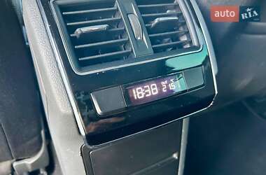 Лифтбек Skoda Superb 2015 в 