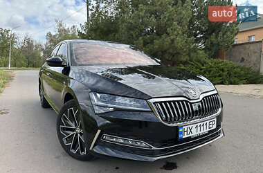 Лифтбек Skoda Superb 2019 в 