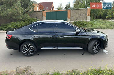 Лифтбек Skoda Superb 2019 в 