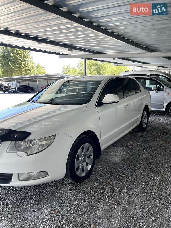 Лифтбек Skoda Superb 2008 в 