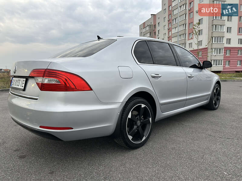 Лифтбек Skoda Superb 2013 в Виннице
