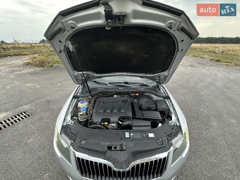 Лифтбек Skoda Superb 2013 в Виннице