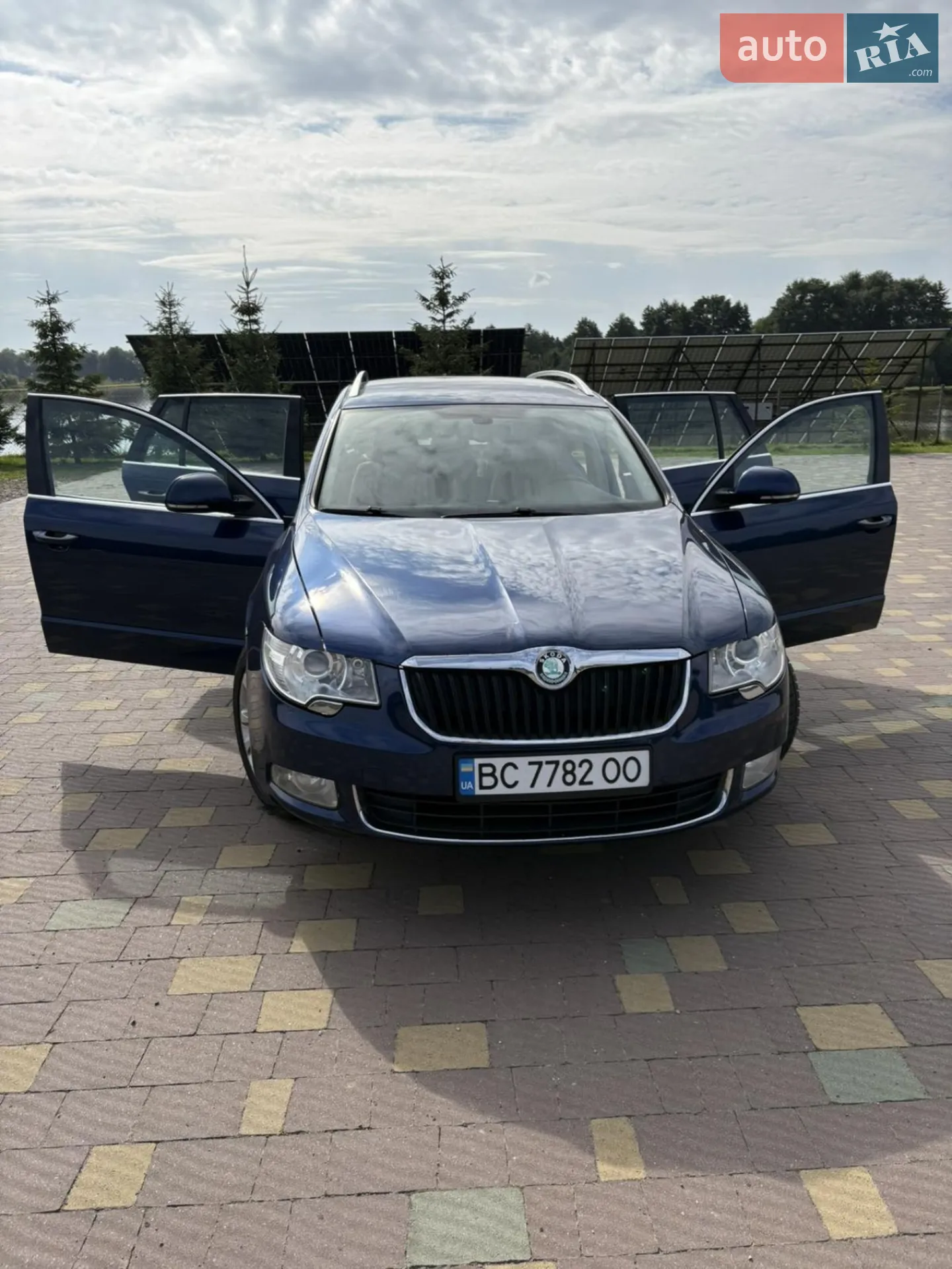 2010 Skoda Superb - фото 1