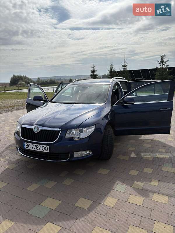 Универсал Skoda Superb 2010 в Перемышлянах