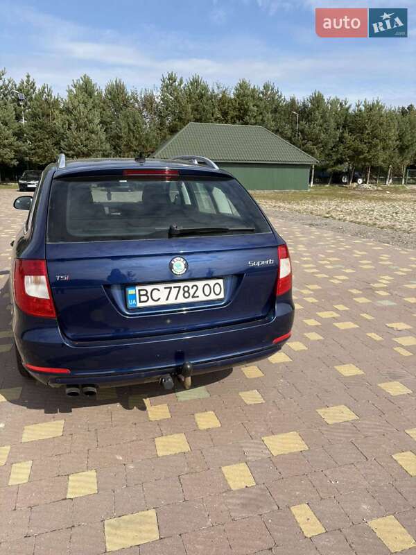 Универсал Skoda Superb 2010 в Перемышлянах