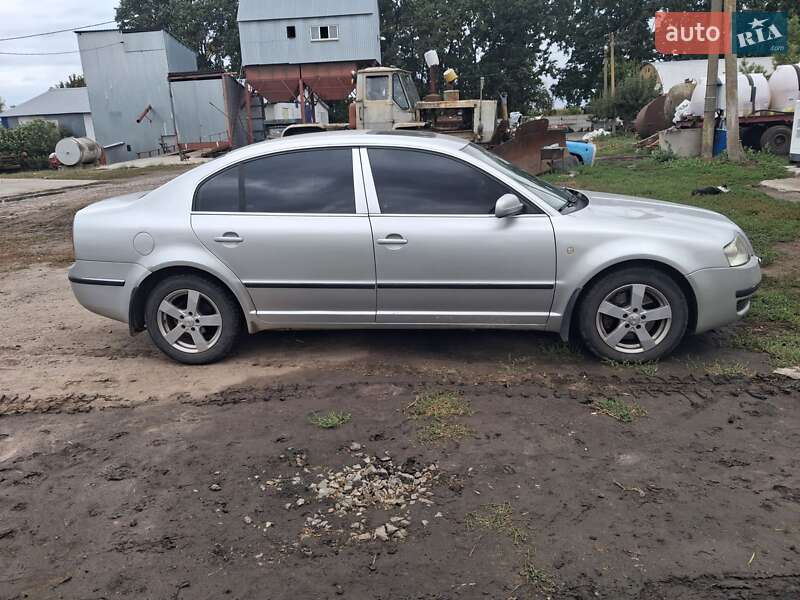 Ліфтбек Skoda Superb 2004 в Білій Церкві