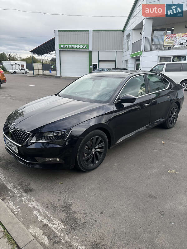 Лифтбек Skoda Superb 2015 в Виноградове фото 10 Лифтбек Skoda Superb 2015 в Виноградове