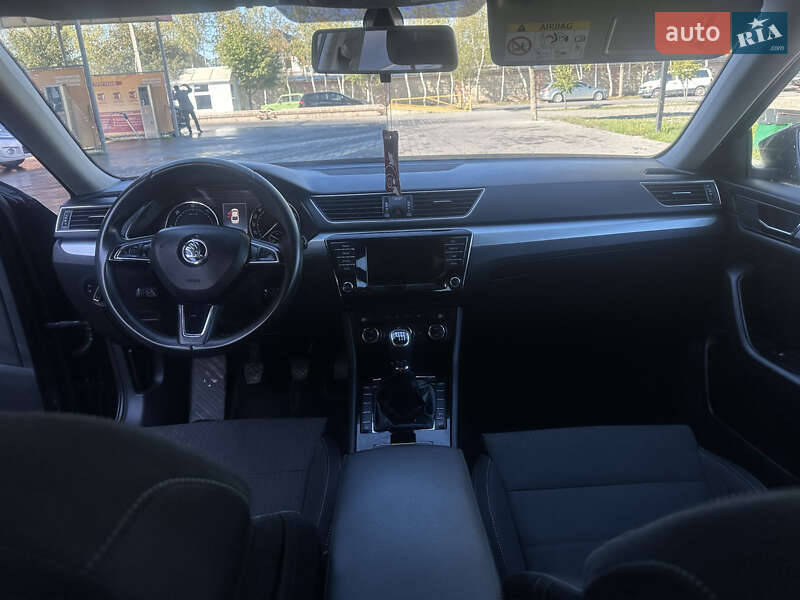 Лифтбек Skoda Superb 2015 в Виноградове фото 16 Лифтбек Skoda Superb 2015 в Виноградове