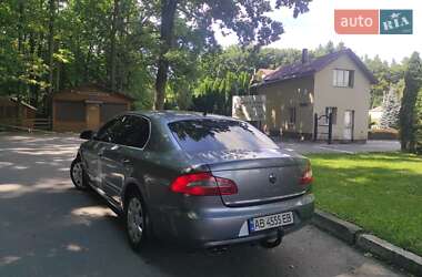 Лифтбек Skoda Superb 2009 в 