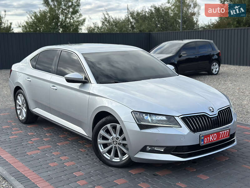 Лифтбек Skoda Superb 2016 в Берегово