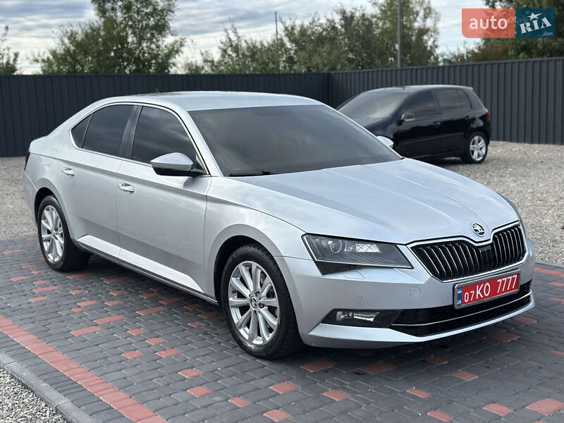Лифтбек Skoda Superb 2016 в Берегово